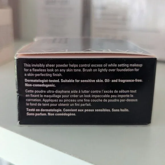 Mary Kay Translucent Loose Powder - Picture 2 of 3